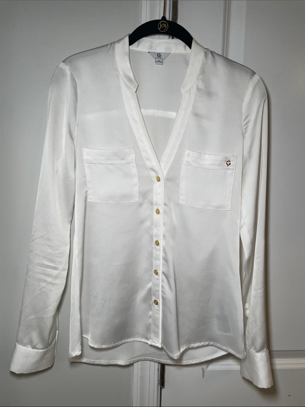 G by Guess White Satin V-Neck Button-Front Blouse